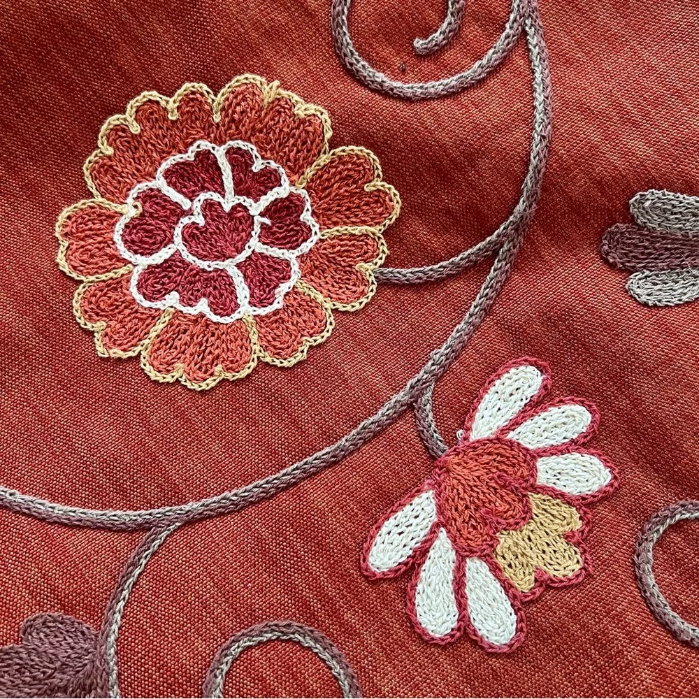 Inspired Treasures Coral Embroidered Flowers Table Runner 14” X‎ 88”